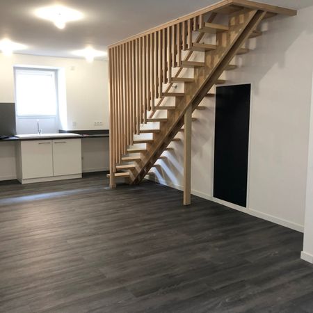 Location Appartement 4 pièces 81m² SALAISE SUR SANNE 38150 - Photo 4