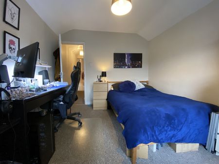 Sapphire Street, Adamsdown - Photo 2