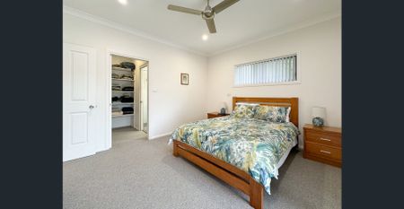 QUIET CUL-DE-SAC LOCATION ON SOUGHT-AFTER STREET - Photo 2