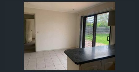 3 Bedroom house in the good location of Hoppers Crossing that is not to be missed !!! - Photo 2