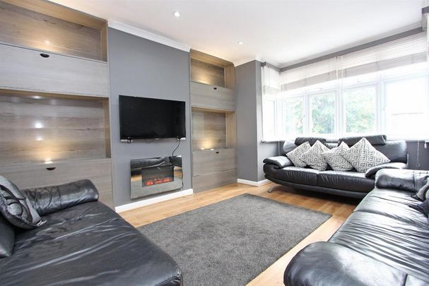 4 bedroom terraced house to rent - Photo 1