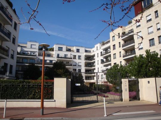 Location appartement 2 pièces, 43.00m², Issy-les-Moulineaux - Photo 1
