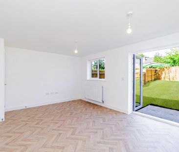 3 bedroom semi-detached house to rent - Photo 5