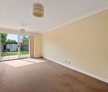 A very well presented two bedroom mid terrace house situated in a q... - Photo 5