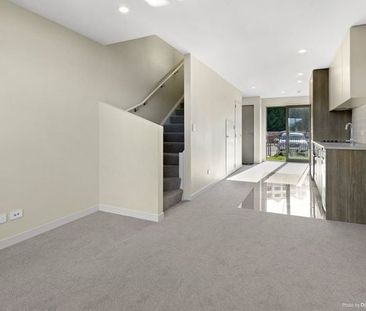 Modern Two Bedroom Townhouse - Photo 6
