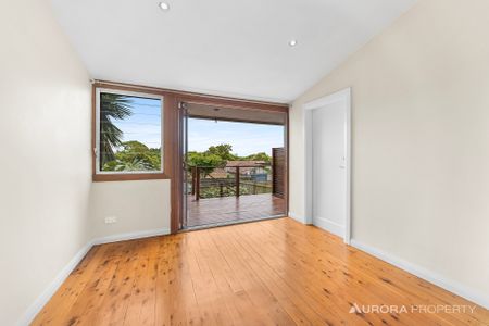 195 Sailors Bay Road (Near Euroka Street), Northbridge NSW 2063 - House For Rent | Domain - Photo 4