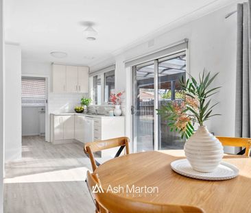 Coastal Convenience Meters From The Shoreline - Photo 2