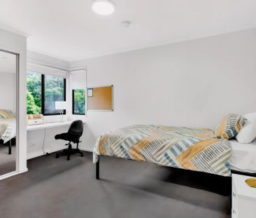 5 Bedrooms Apartment East - Photo 3