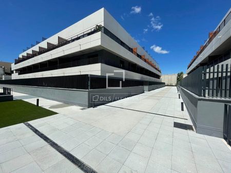 Bright and Functional Studio Apartment in San Sebastián de los Reyes - Photo 2
