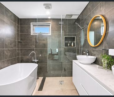 Contemporary Family Living in a Quiet Matraville Setting - Photo 6