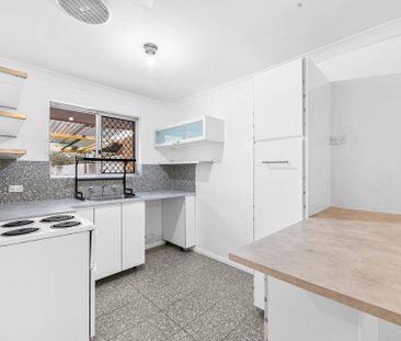 Conveniently Located 2-Bedroom&comma; 1-Bathroom Home&excl; - Photo 6