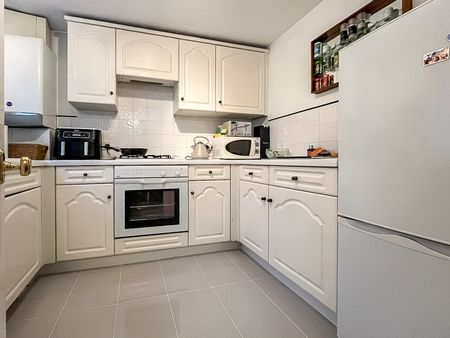 Lawrence Moorings, CM21, Sawbridgeworth - Photo 5