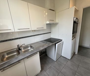 Location Appartement 3 pièces 68m² ST LO 50000 - Photo 2