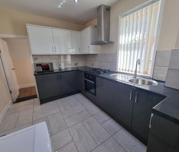 4 bedroom terraced house to rent - Photo 6