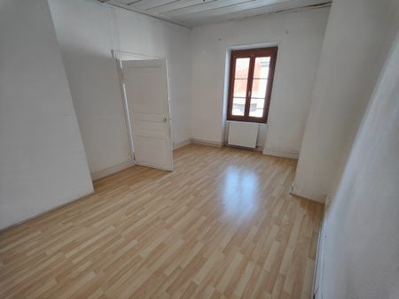 Location Appartement 4 pièces 102m² BRIOUDE 43100 - Photo 5