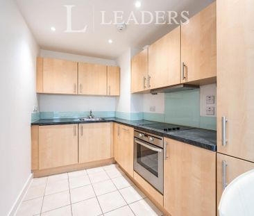 1 bedroom flat to rent - Photo 6
