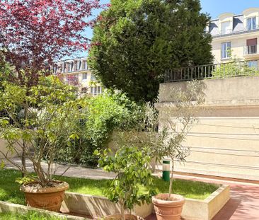 VERSAILLES NOTRE DAME - Studio VIDE 29m² - 3ème avec ascenseur - Photo 3