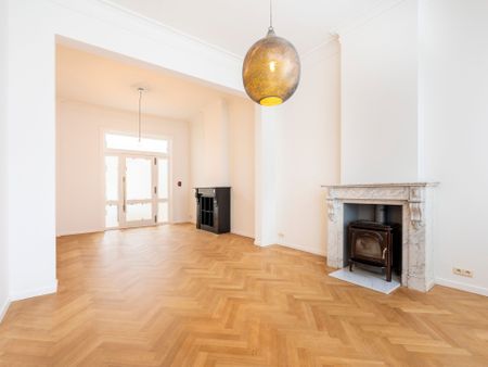 Charmant volledig opgefrist herenhuis te huur in het hart van Mariaburg-Ekeren! - Photo 5