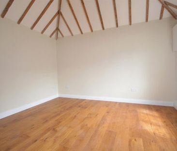 1 bedroom detached house to rent - Photo 4