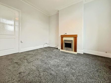 3 bedroom end of terrace house to rent - Photo 3