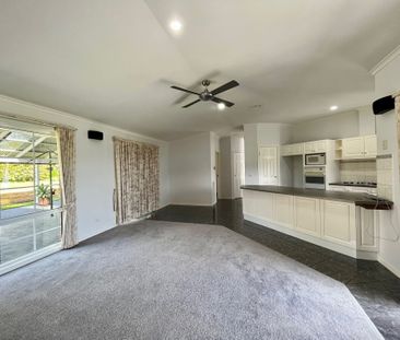 213 Switchback Road Hazelwood VIC - Photo 4