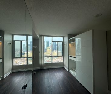 For Lease - 220 Burhamthorpe Road Unit# 2009, Mississauga, Ontario - Photo 3
