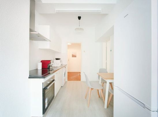 Avenida Fontes Pereira de Melo, Lisbon, Lisbon 1050-055 - Photo 1