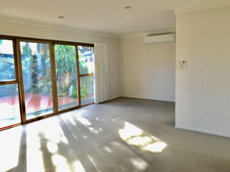 Desirable One Tree Hill - Photo 5