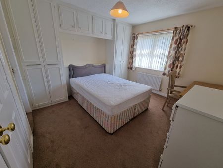 5 Bed Student Accommodation - Photo 2