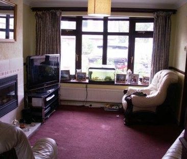 3 bedroom semi-detached house to rent - Photo 4