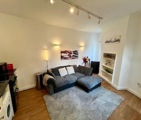 Studio Flat, Stile Hall Gardens, W4 - Photo 5
