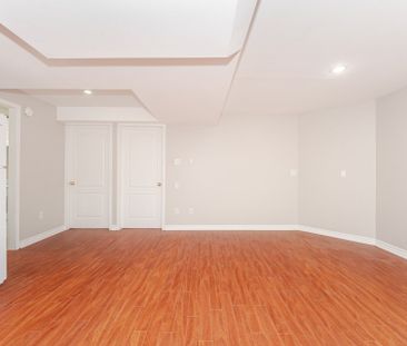 For Lease - 799 Silverthorn Mill Avenue, Mississauga, Ontario - Photo 2