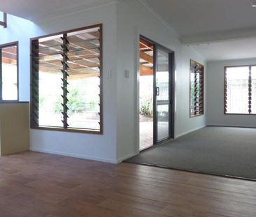6 MONTH LEASE ONLY - Beachside Home - in a popular cul de sac! - Photo 6