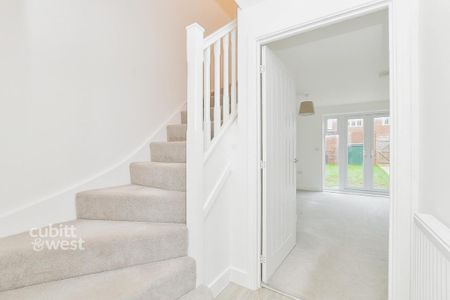 3 bedroom terraced house to rent - Photo 4