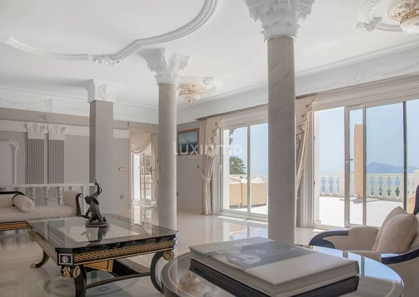 Luxury living experience in Altea