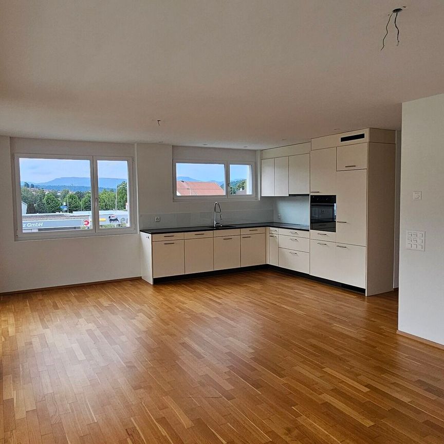 Ihr neues Zuhause: helle und grosszügige 4.5-Zimmerwohnung - Foto 1