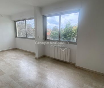 NIMES - PROCHE CENTRE-VILLE, - Photo 2