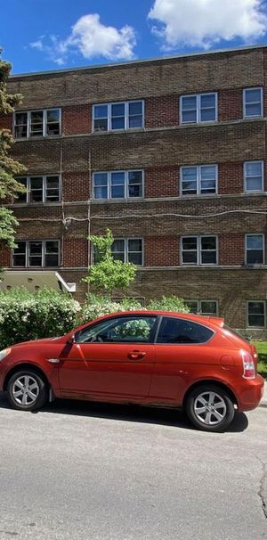 Three-Bedroom (5.5) - 4720 Ave St-Kevin, Montréal - Photo 1