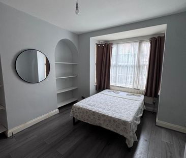 Room in a Shared House, Lordship Lane, N17 - Photo 3