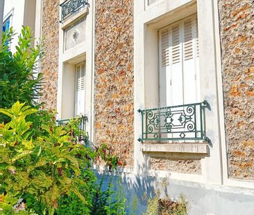 Maison en pierre de 126 m² à Bondy - Photo 1