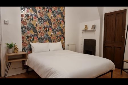 3 Bed Flat, Dyson House, SE10 - Photo 2