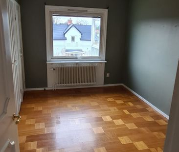 Folkungavägen, Södertälje - Photo 1