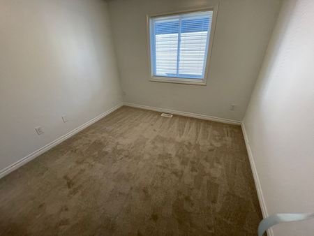 For Lease - 308 Louise Street, Welland, Ontario - Photo 2