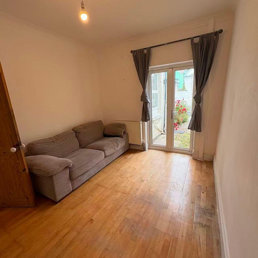 South Street - Photo 1