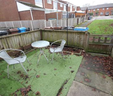 1 bed apartment to rent in Levington Drive, Oldham, OL8 - Photo 2