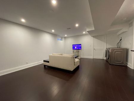 For Lease - 759 Coxwell Avenue Unit# BSMT, Toronto, Ontario - Photo 2