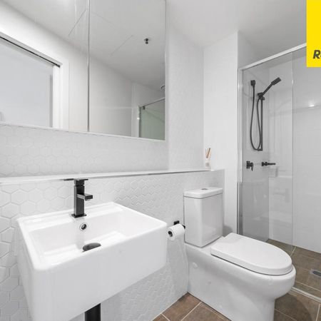 Infinity - Perfect apartment living with sweeping views - Photo 4