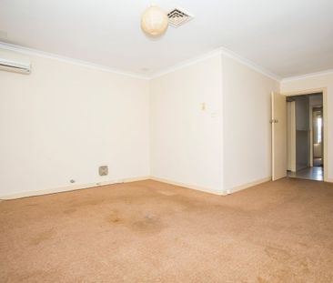 Affordable home on large block - Photo 5