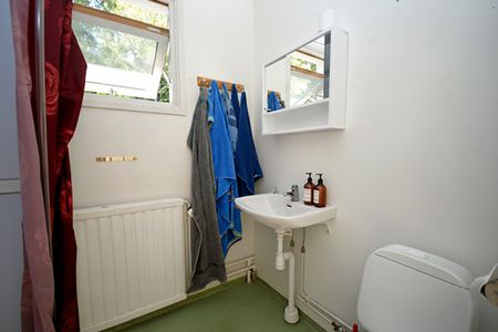 Ljus fin tvåa i lugnt skogsnära område - Foto 4