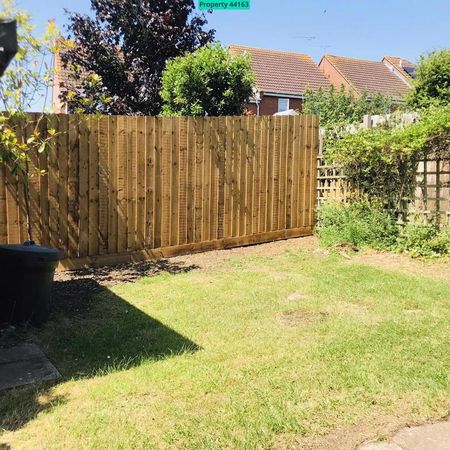 2 bedroom ground floor flat to rent - Photo 3